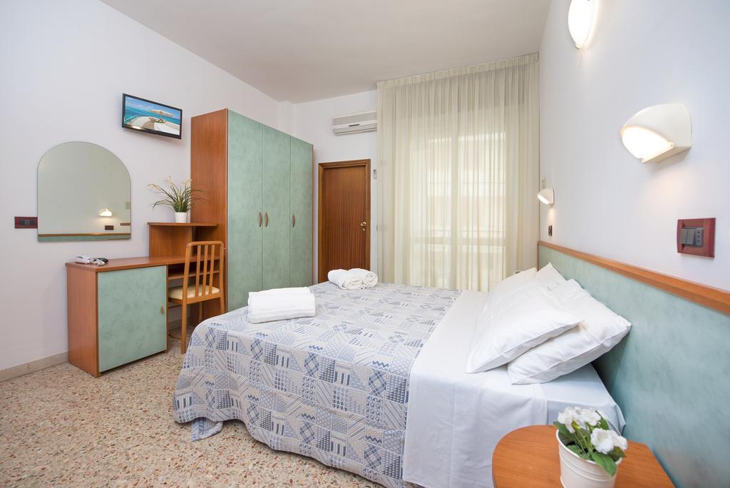 Hotel Mario เชเซนาติโก ภายนอก รูปภาพ